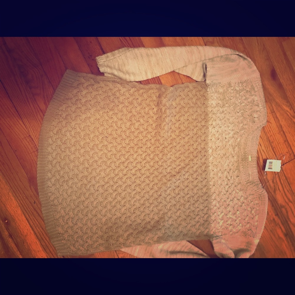Women’s Large Sweater, never been worn.